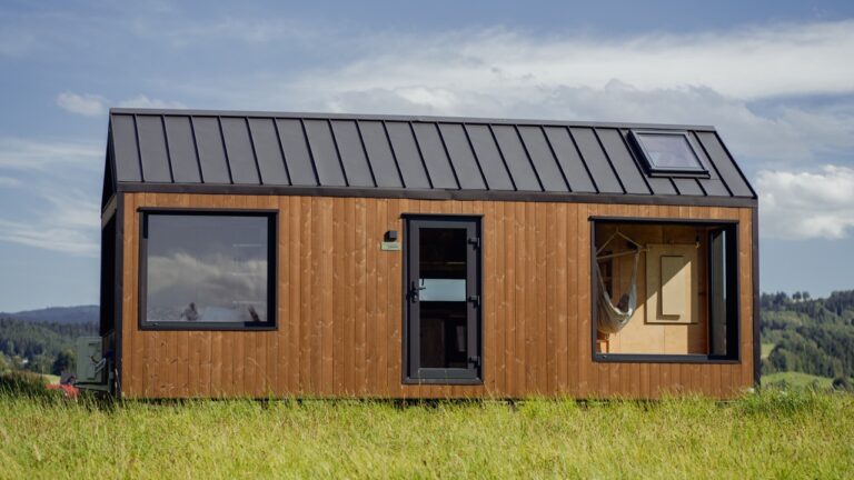 Tiny House oder Modulhaus? Wie Familien die passende Wohnlösung für Alltag, Komfort und Zukunft finden.